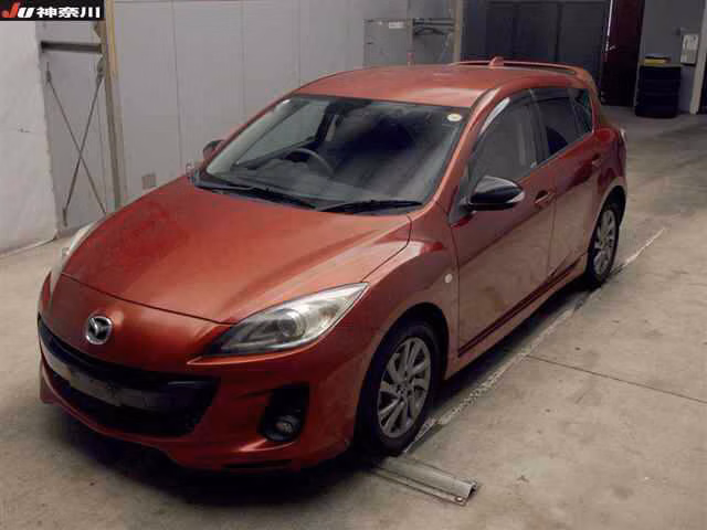 MAZDA AXELA