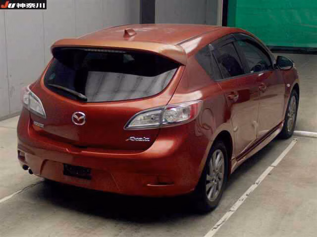 MAZDA AXELA