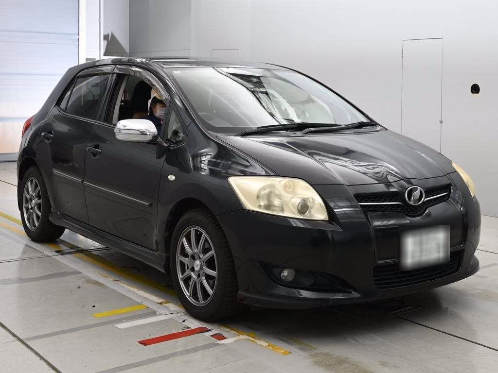 TOYOTA AURIS