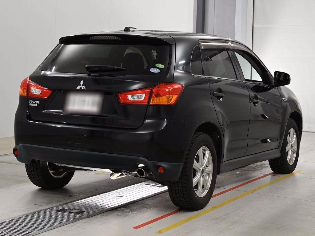 MITSUBISHI RVR