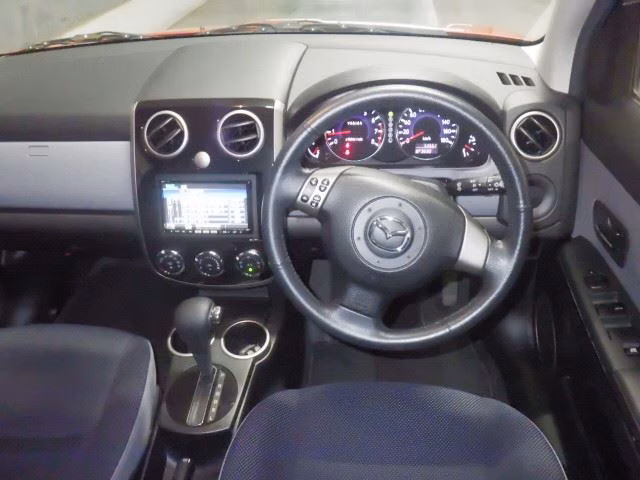 MAZDA VERISA