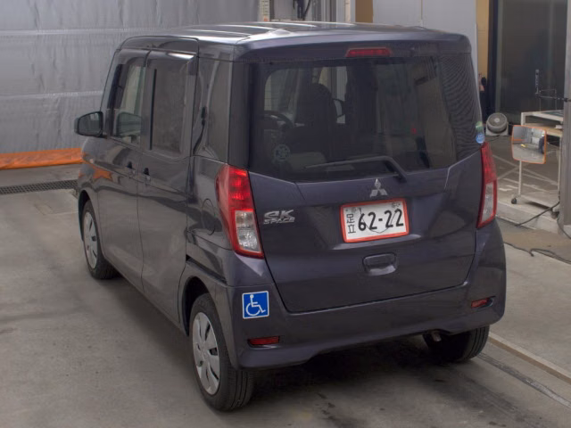 MITSUBISHI EK SPACE