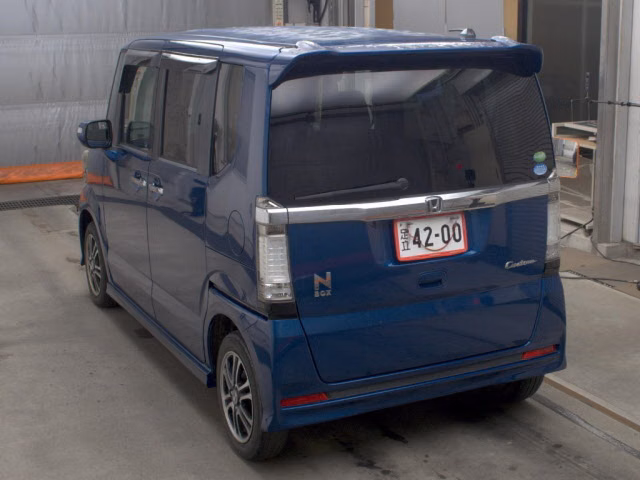 HONDA N-BOX