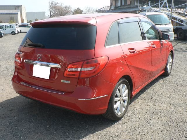 MERCEDES-BENZ B-CLASS