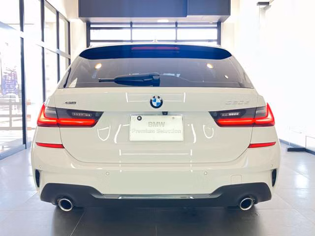 BMW 3-SERIES