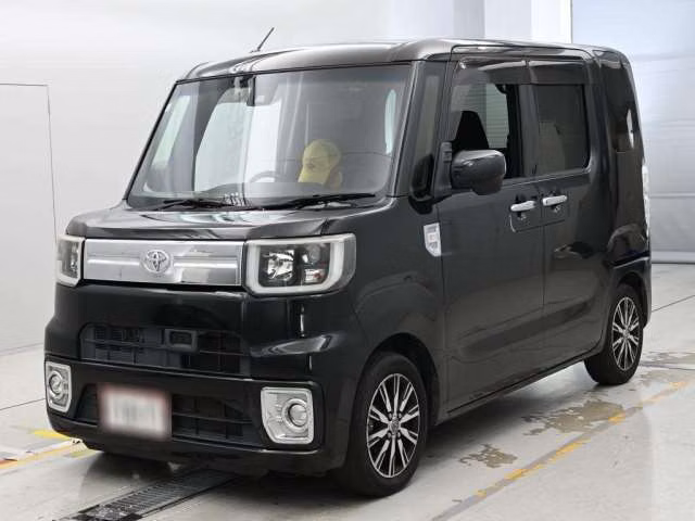 TOYOTA PIXIS MEGA