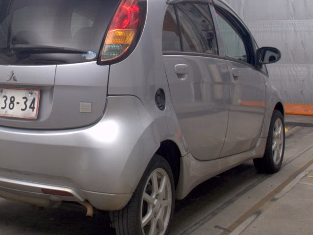 MITSUBISHI I