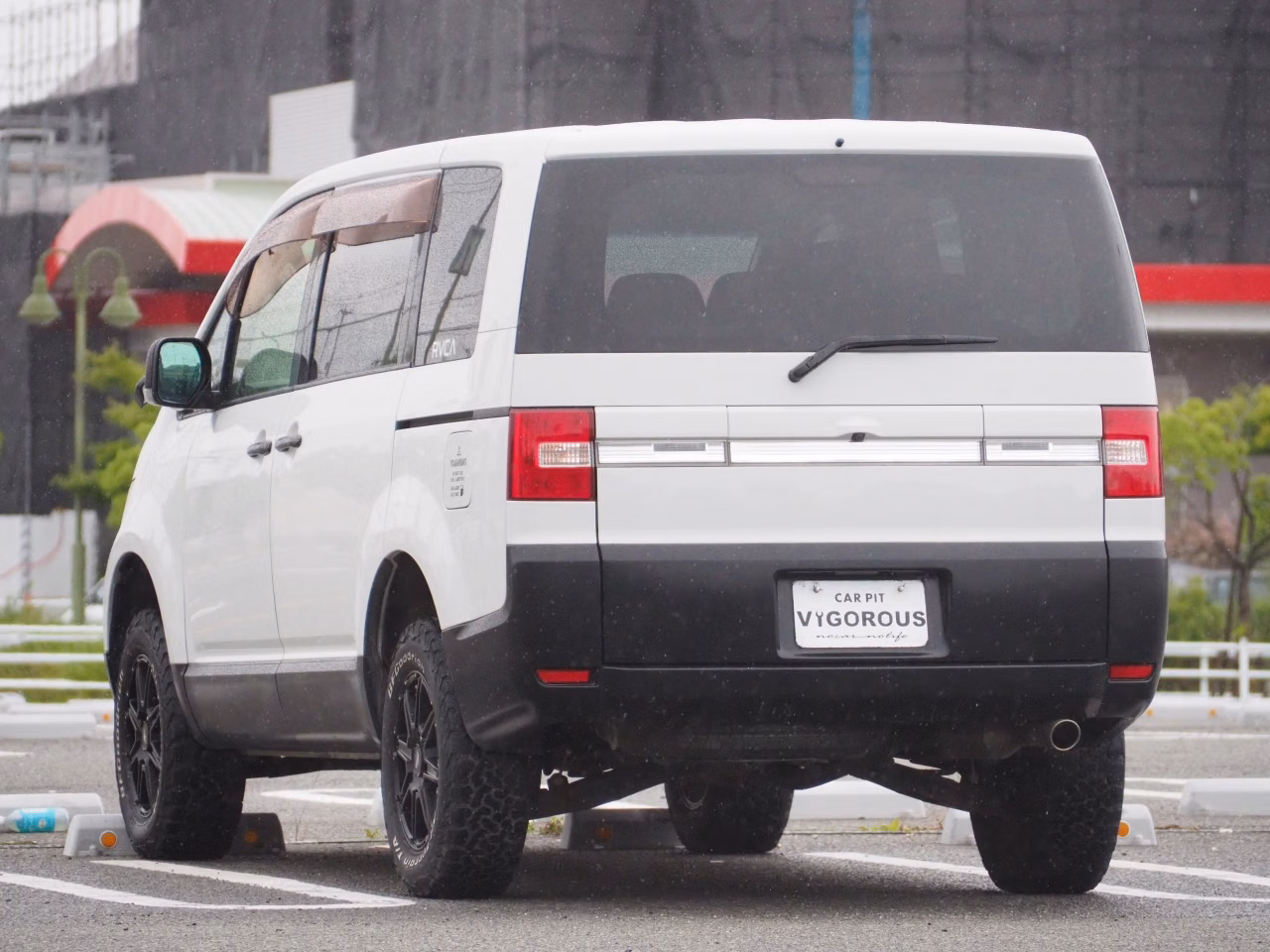 MITSUBISHI DELICA D:5