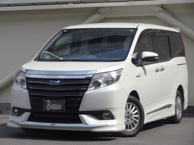 TOYOTA NOAH