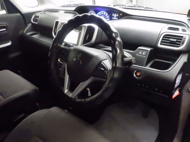MITSUBISHI DELICA D:2