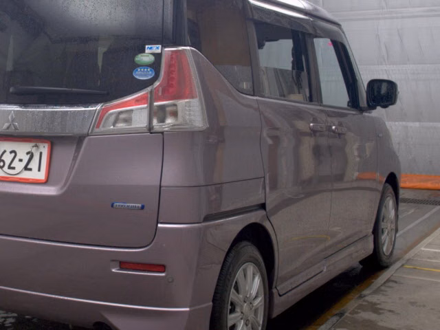 MITSUBISHI DELICA D:2