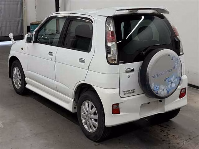 DAIHATSU TERIOS KID