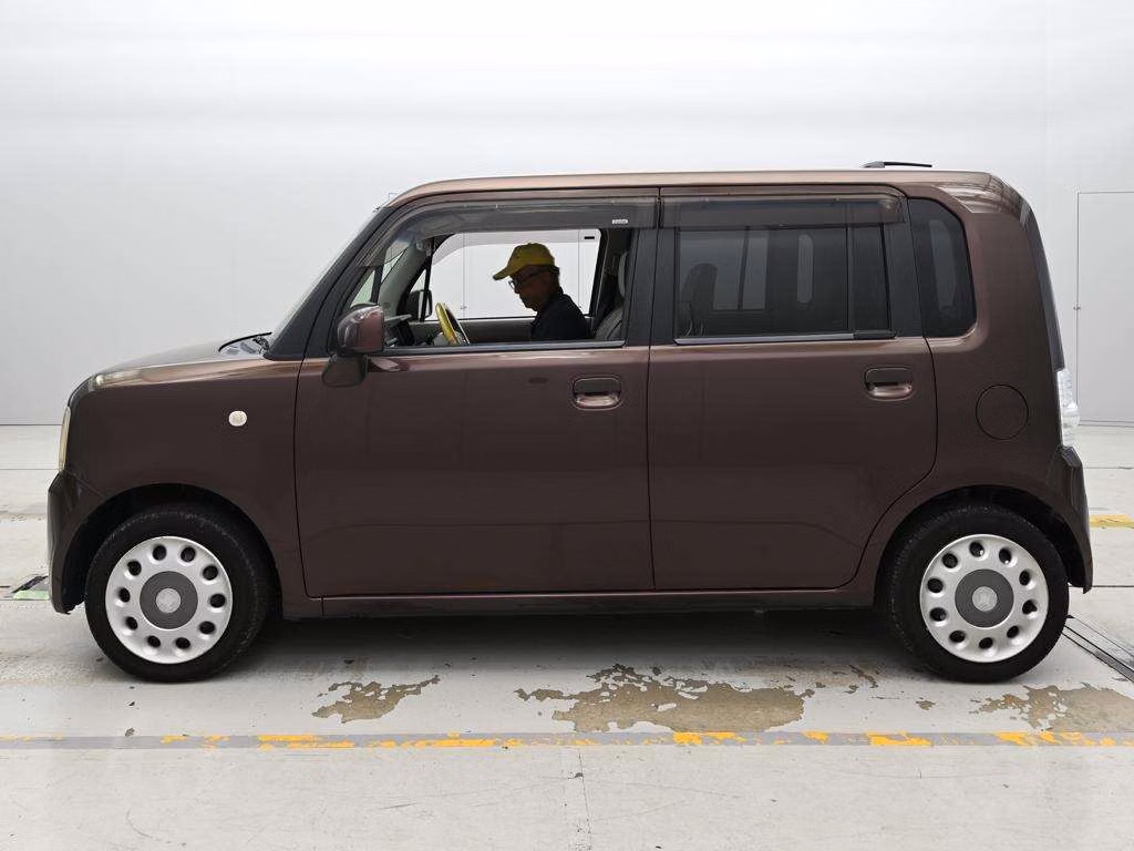 DAIHATSU MOVE CONTE