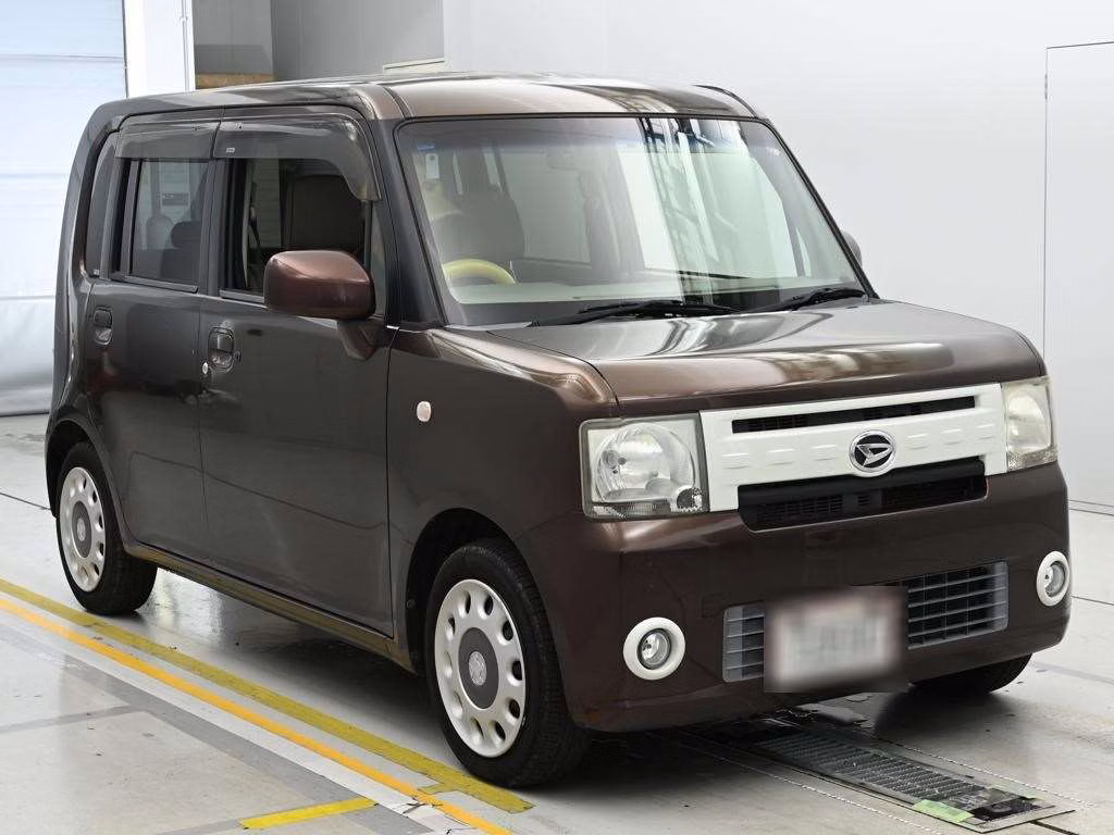 DAIHATSU MOVE CONTE