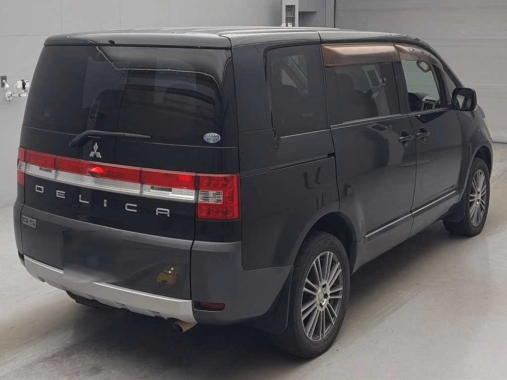 MITSUBISHI DELICA D:5