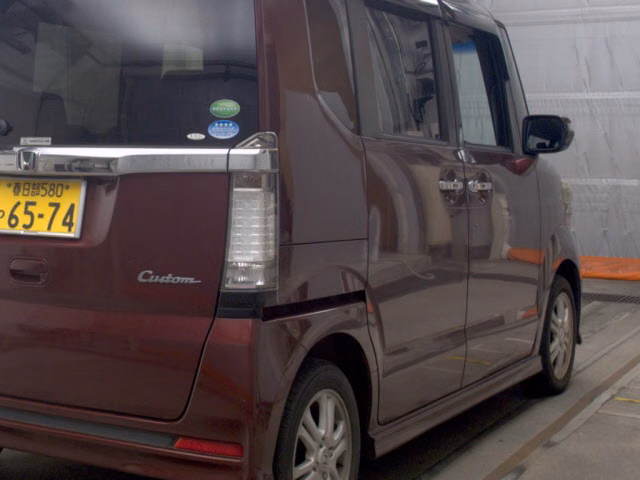 HONDA N-BOX