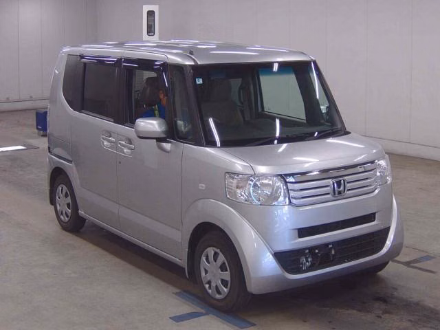 HONDA N-BOX
