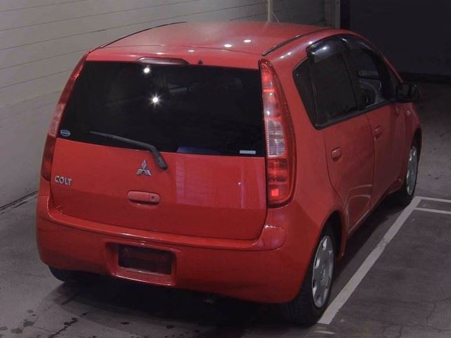 MITSUBISHI COLT