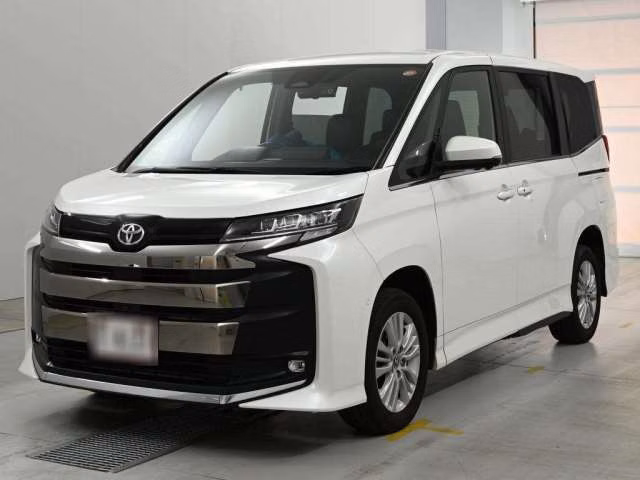 TOYOTA NOAH