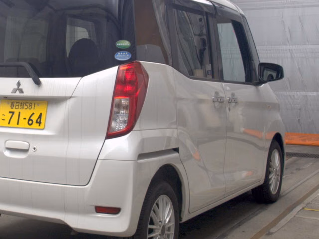 MITSUBISHI EK SPACE