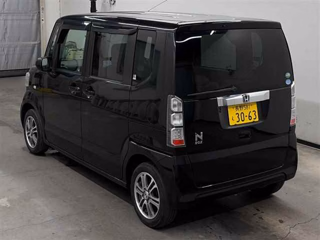 HONDA N-BOX