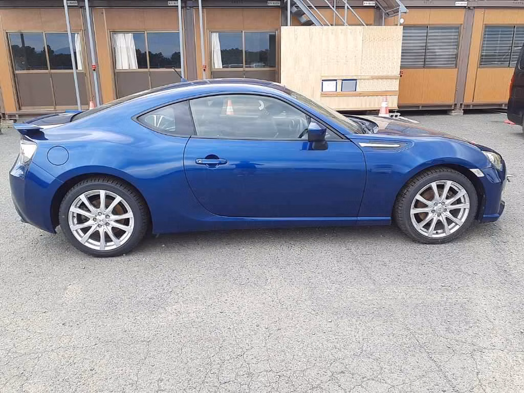 SUBARU BRZ