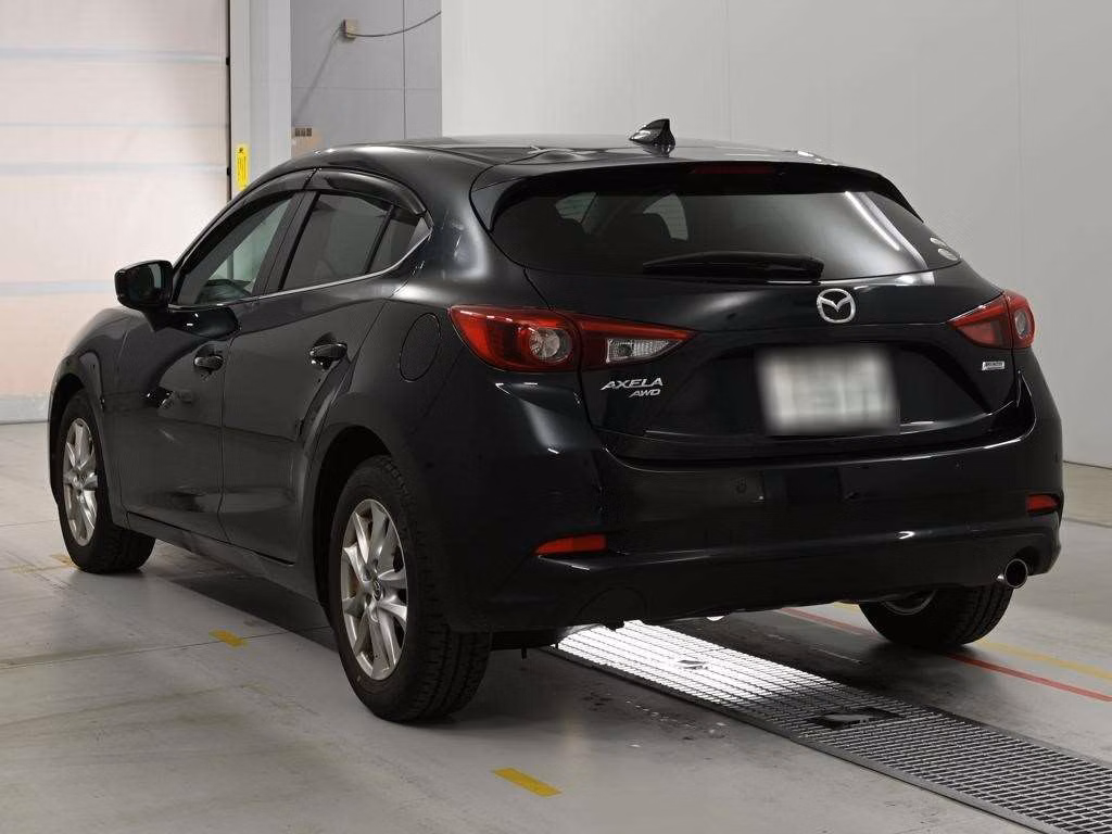 MAZDA AXELA