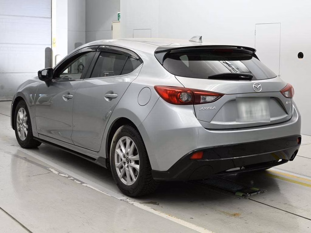 MAZDA AXELA