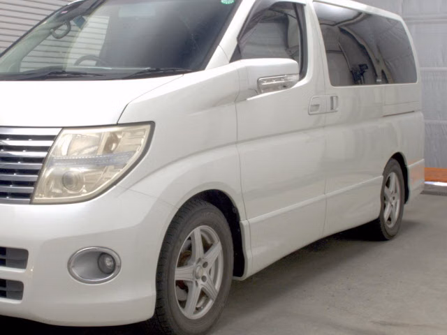 NISSAN ELGRAND