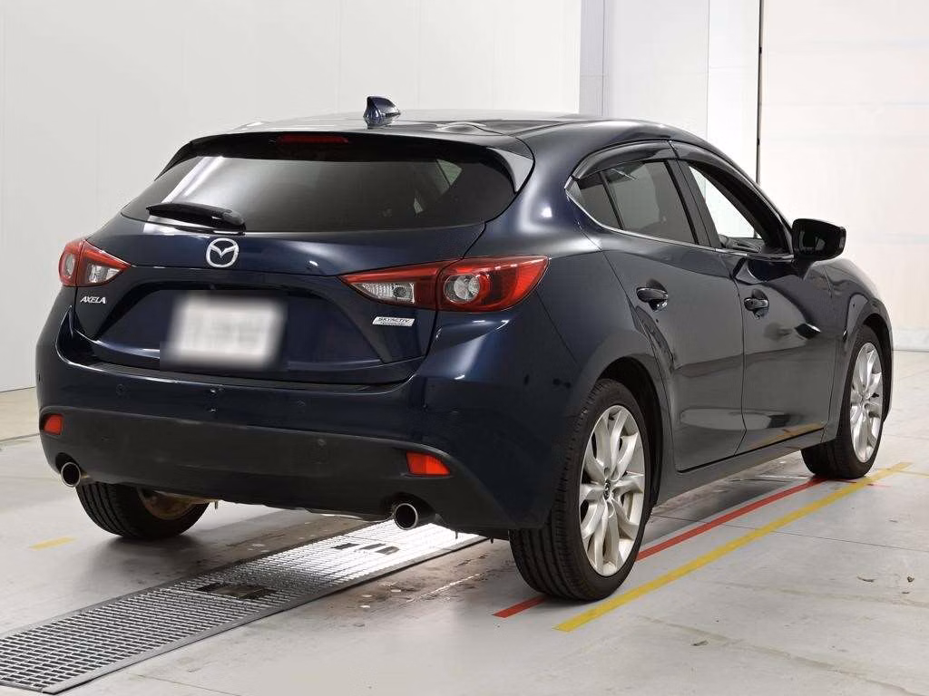 MAZDA AXELA