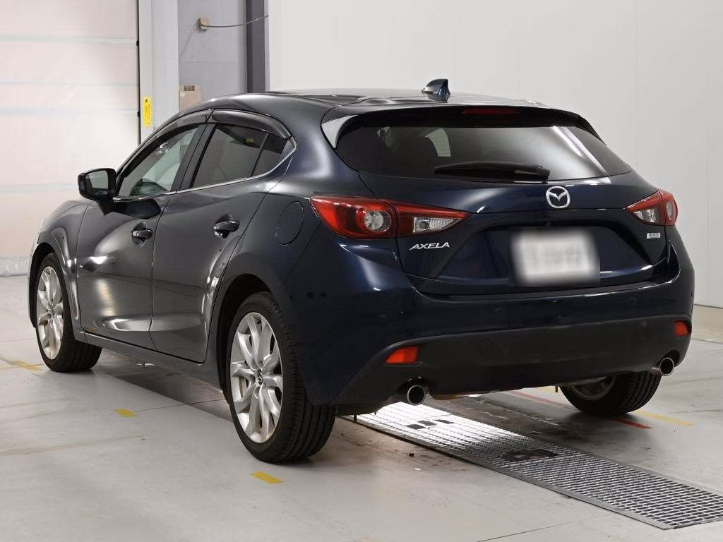 MAZDA AXELA