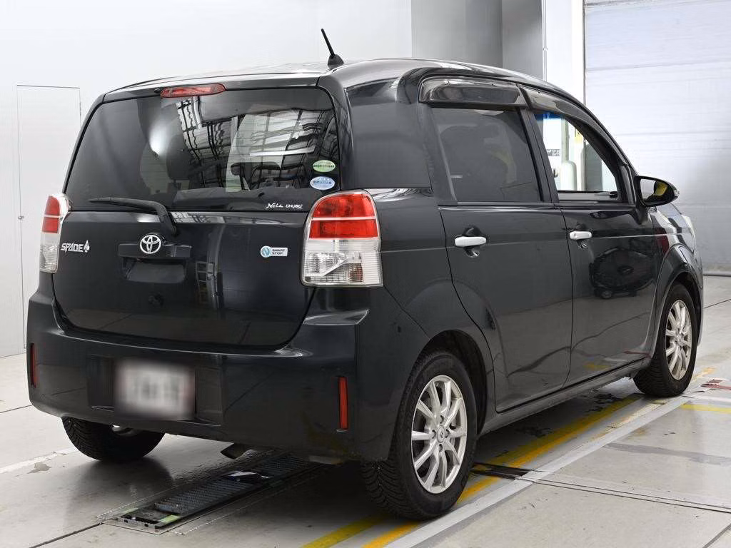 TOYOTA SPADE