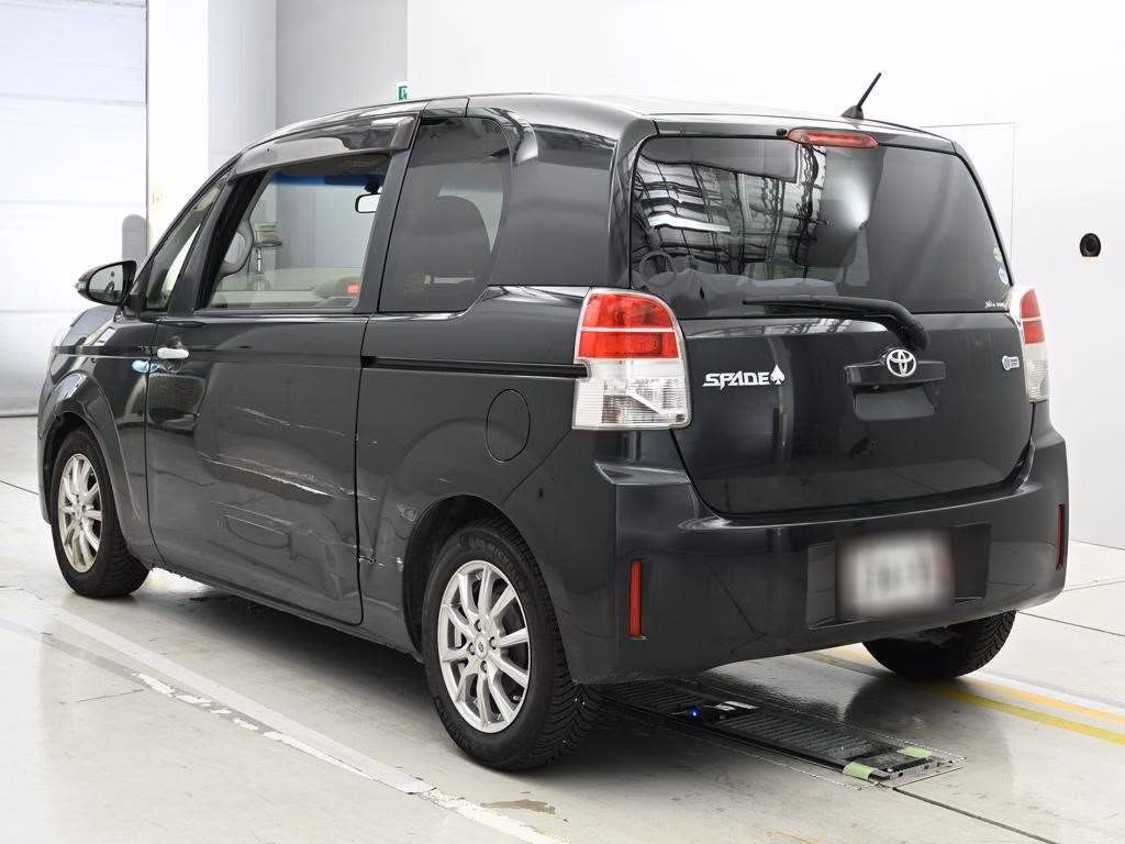 TOYOTA SPADE