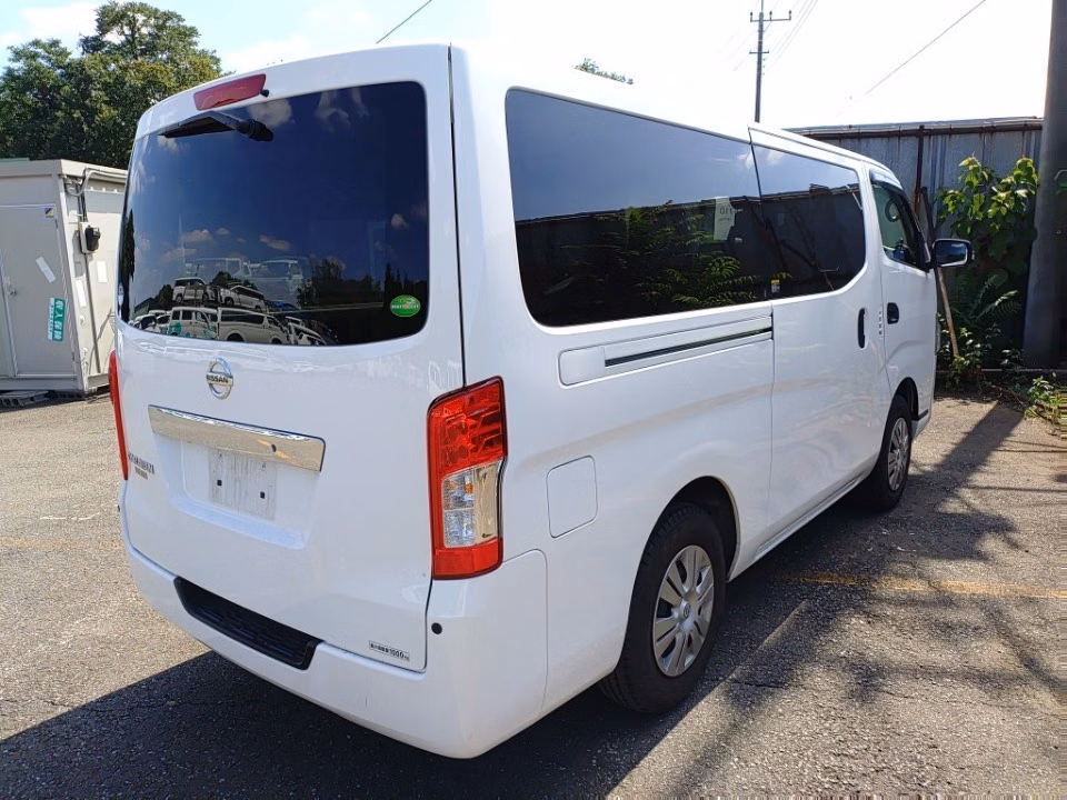 NISSAN NV350 CARAVAN