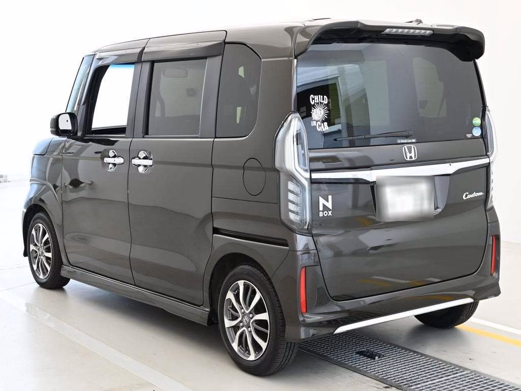 HONDA N-BOX