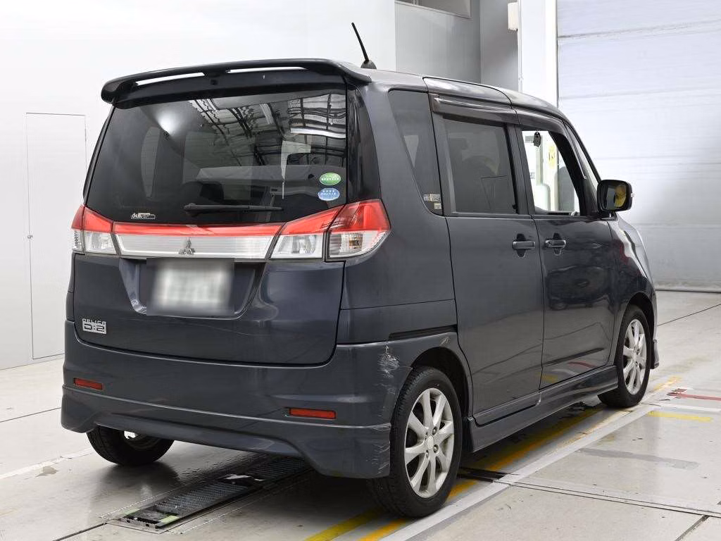 MITSUBISHI DELICA D:2