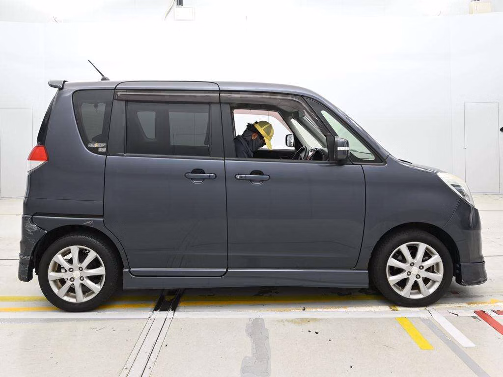 MITSUBISHI DELICA D:2