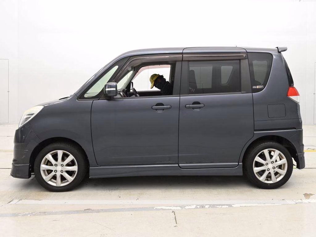 MITSUBISHI DELICA D:2