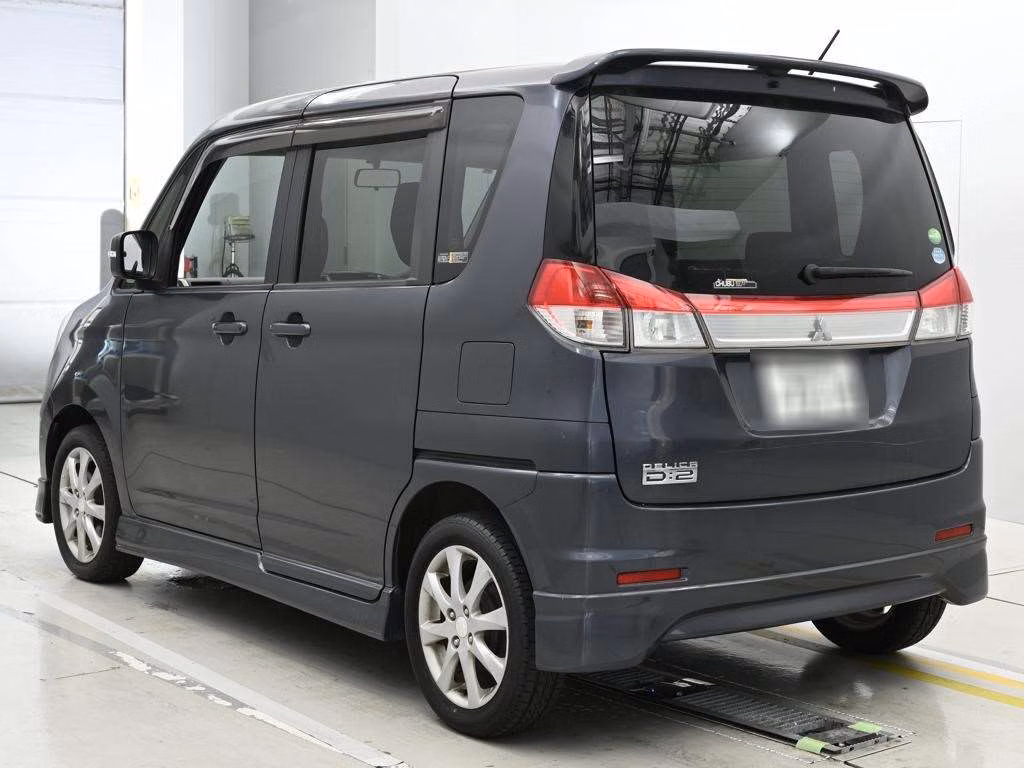 MITSUBISHI DELICA D:2
