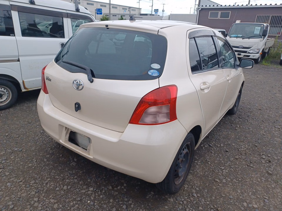 TOYOTA VITZ