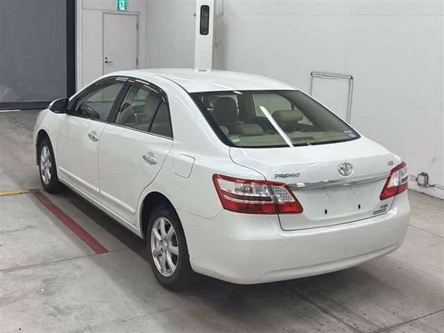 TOYOTA PREMIO