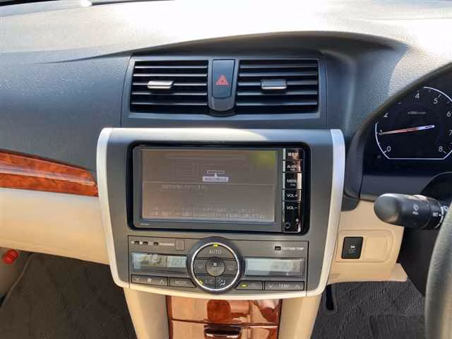 TOYOTA PREMIO
