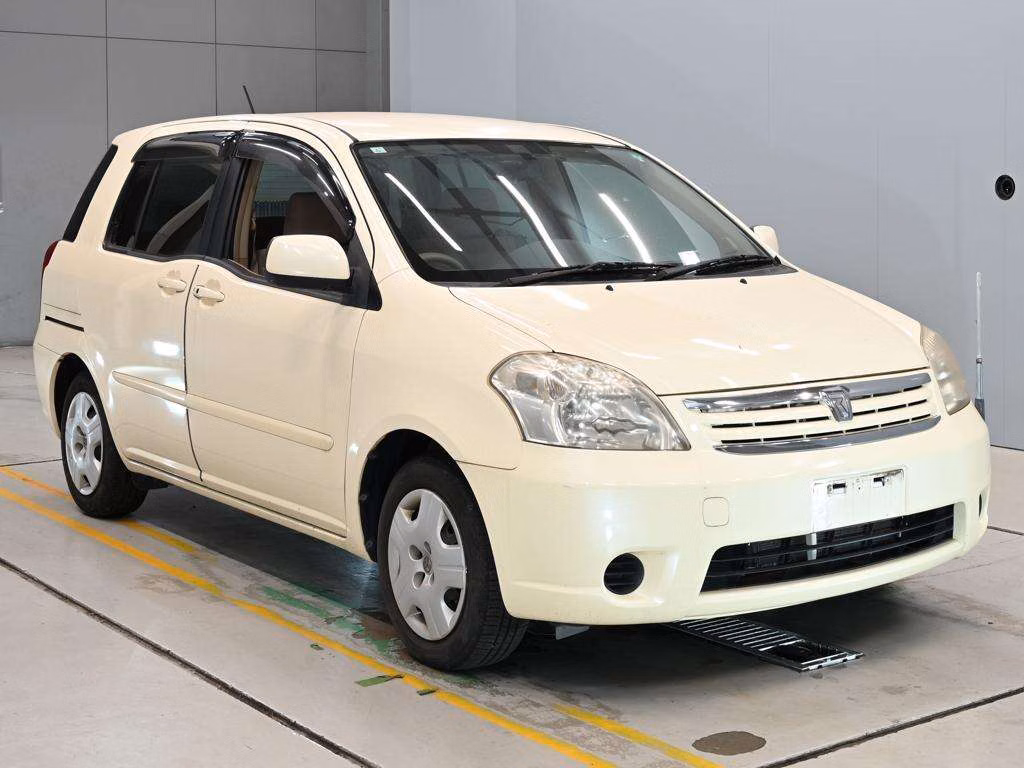 TOYOTA RAUM