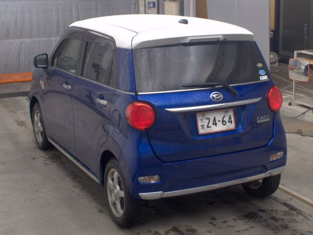 DAIHATSU CAST