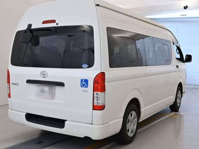 TOYOTA REGIUS ACE