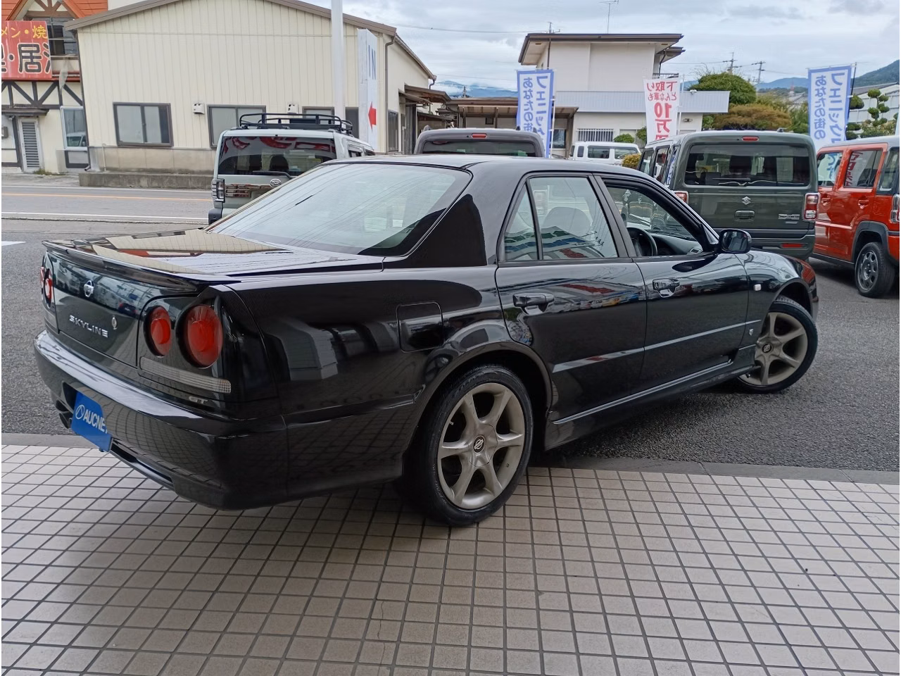 NISSAN SKYLINE