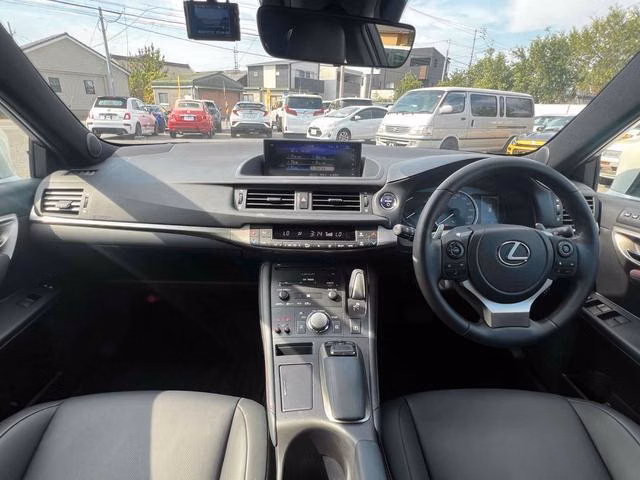 LEXUS CT200H