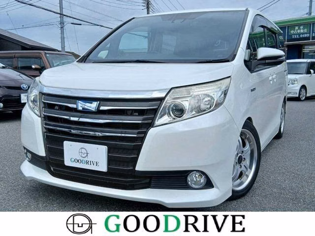 TOYOTA NOAH
