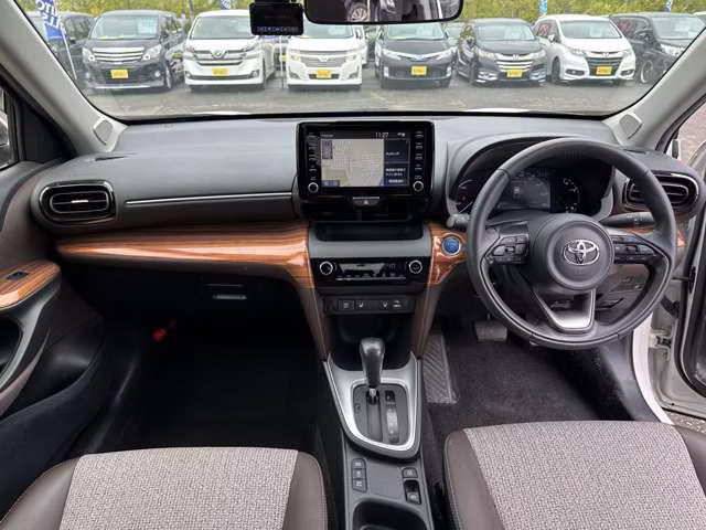 TOYOTA YARIS CROSS