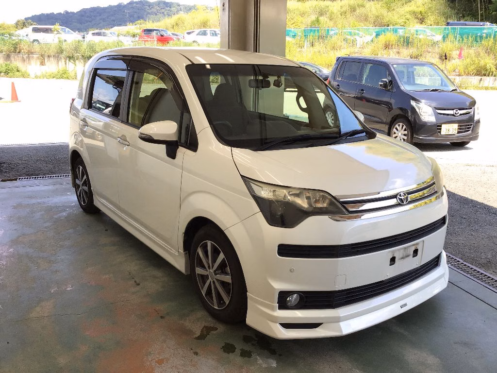 TOYOTA SPADE